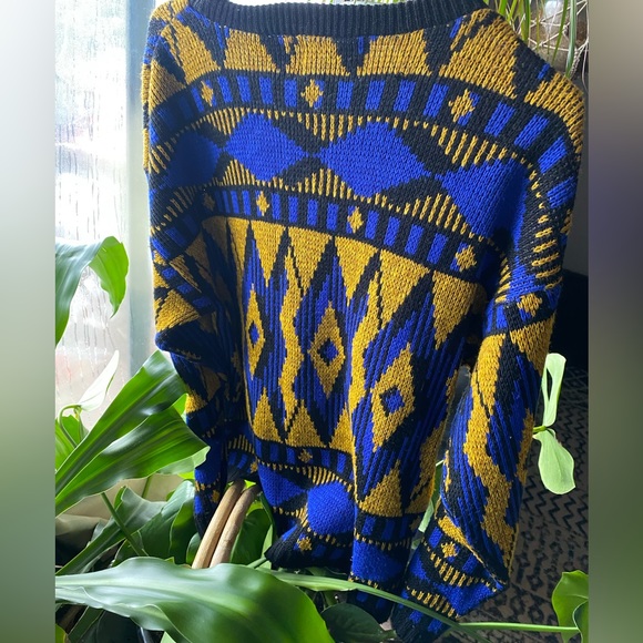 VINTAGE made in England Knitted Sweater- In Design Brand - Picture 2 of 3